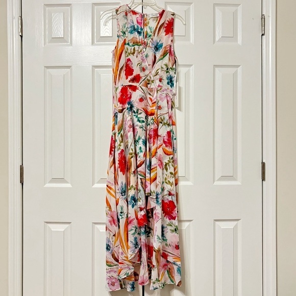 Calvin Klein Dresses & Skirts - NWT Calvin Klein Floral Surplice Midi Dress Women's Size 2